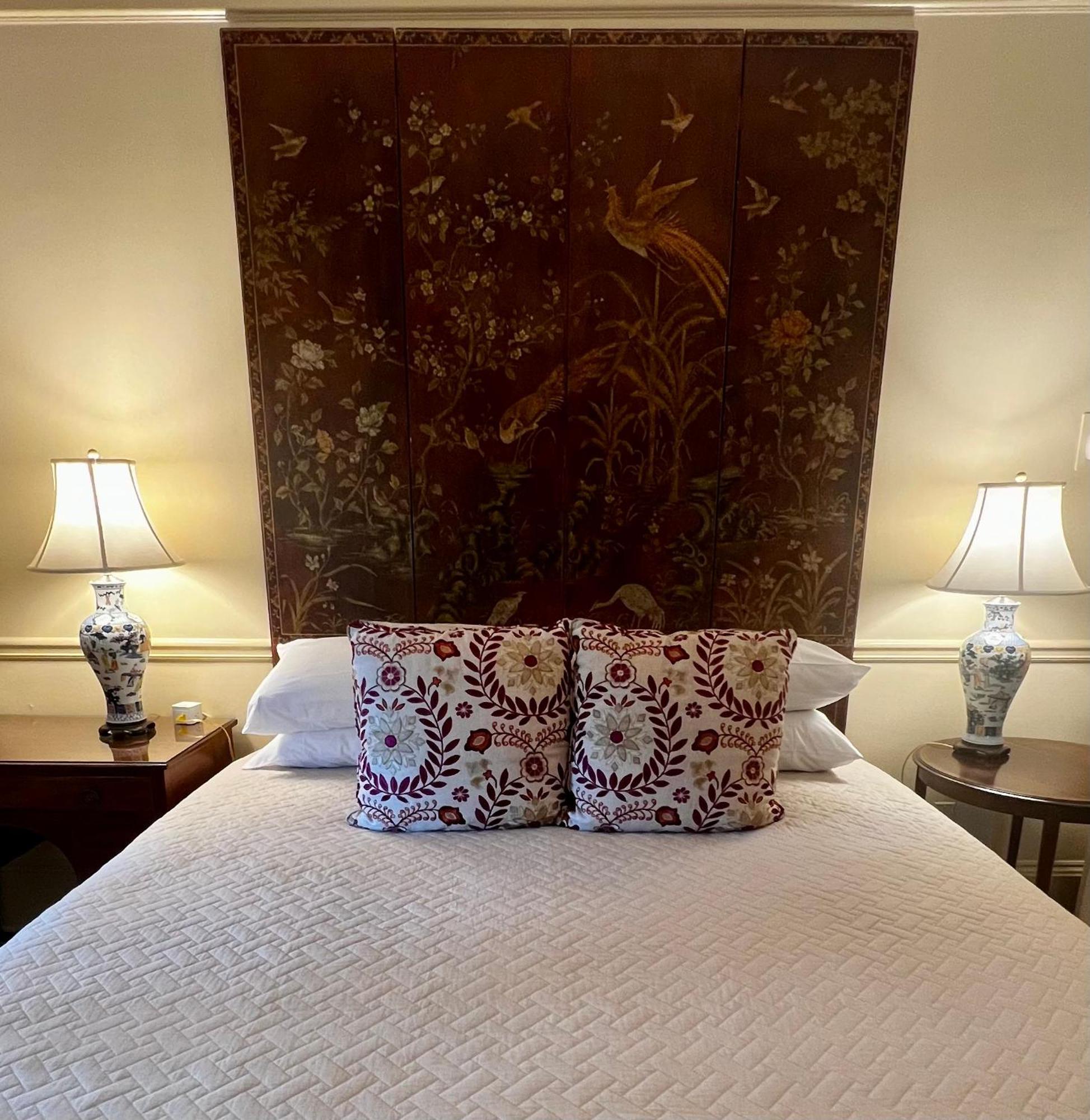 Catherine Ward House 3*